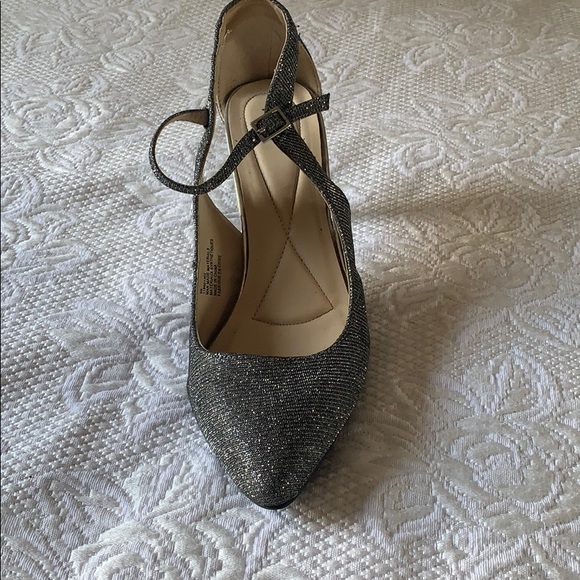 Sparkly heels! So comfy and sturdy! - Picture 4 of 4